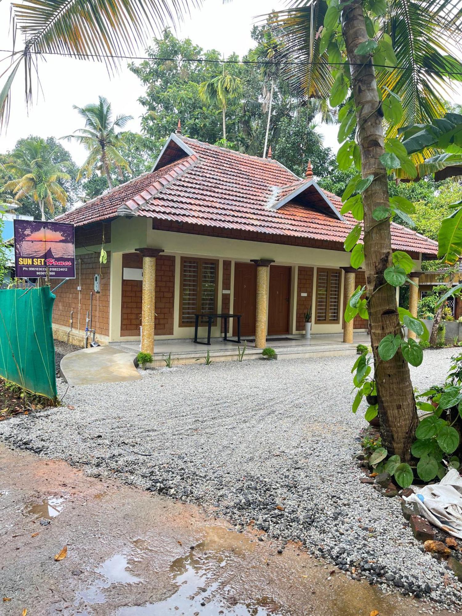 Sunset Homes Homestay Mundrothuruth